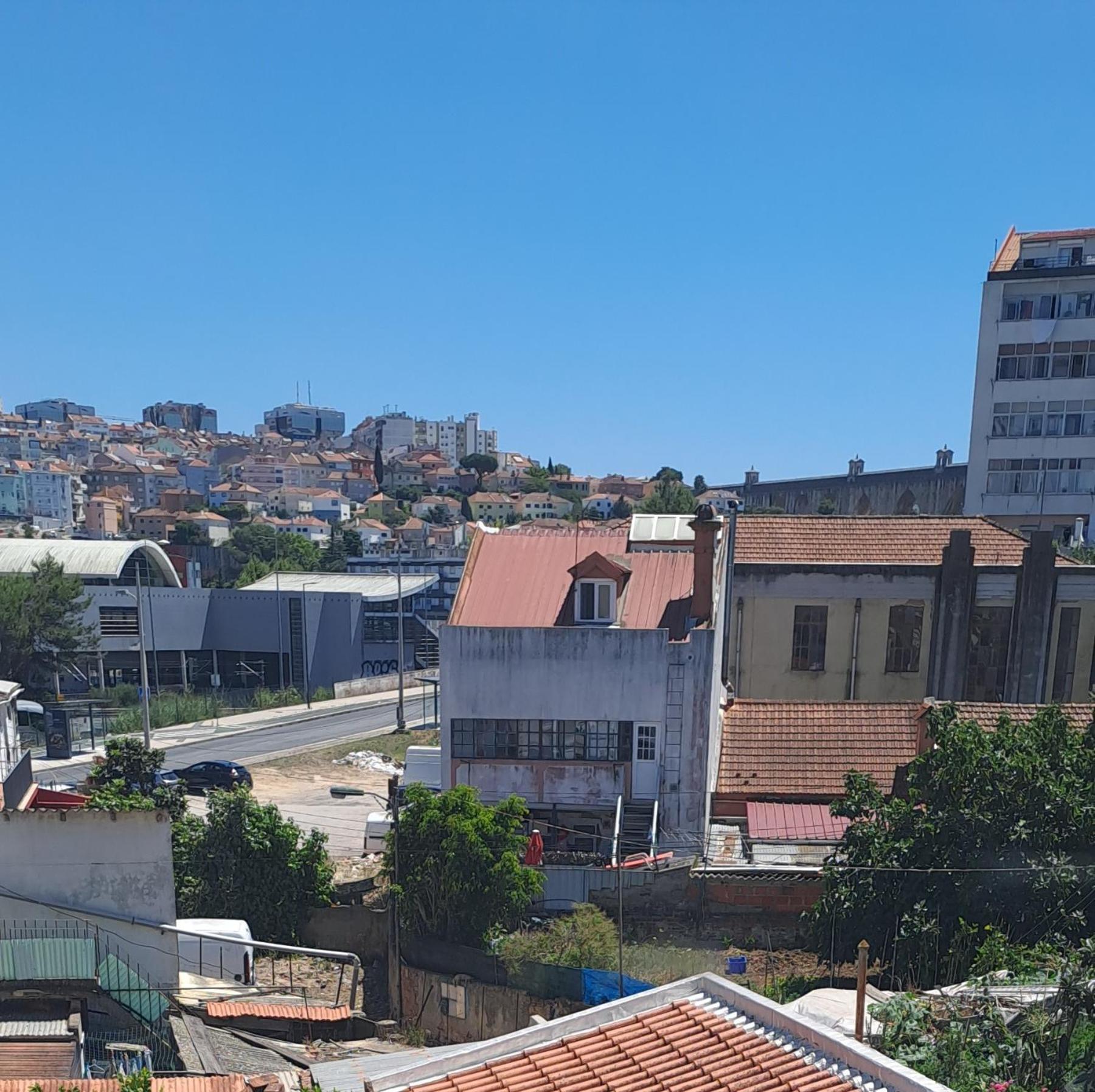 Serafina 2nd Floor 2br With Swimingpool Apartment Lisbon